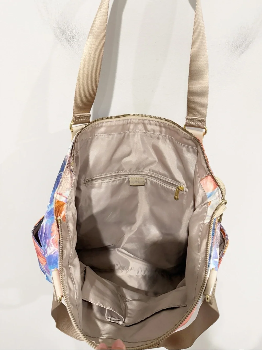 KIPLING Leah Tropical Leaf Print Tote Bag Travel Beachy Coastal
